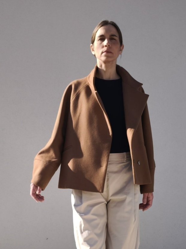 coat _SIX_ - size: S, color: grey