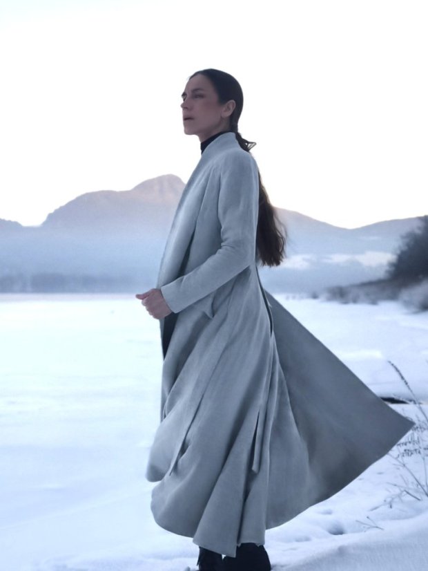 kabát _THREE_ - veľkosť: 38, farba: čokoládová