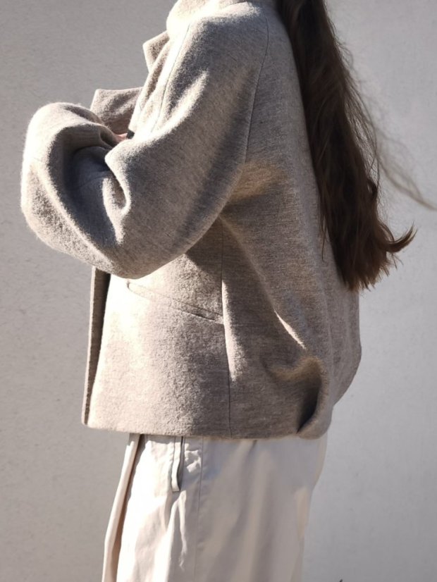 coat _SIX_ - size: S, color: grey