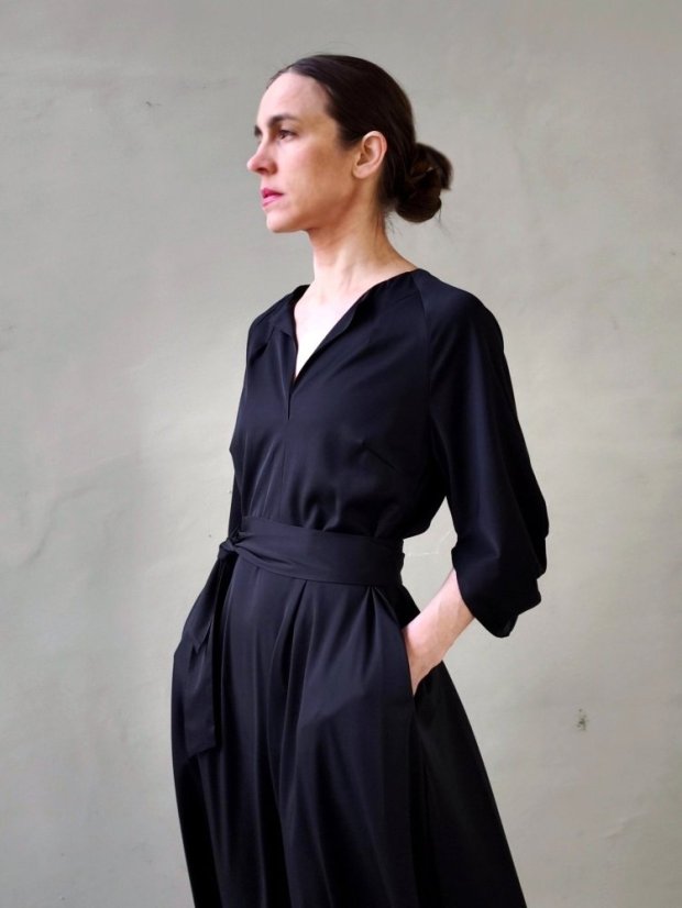 šaty_EIGHT_ viscose satin - veľkosť: XS, farba: čierna