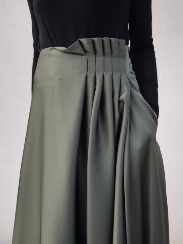 sukňa _THREE_ na objednávku - veľkosť: 42, farba: čierna